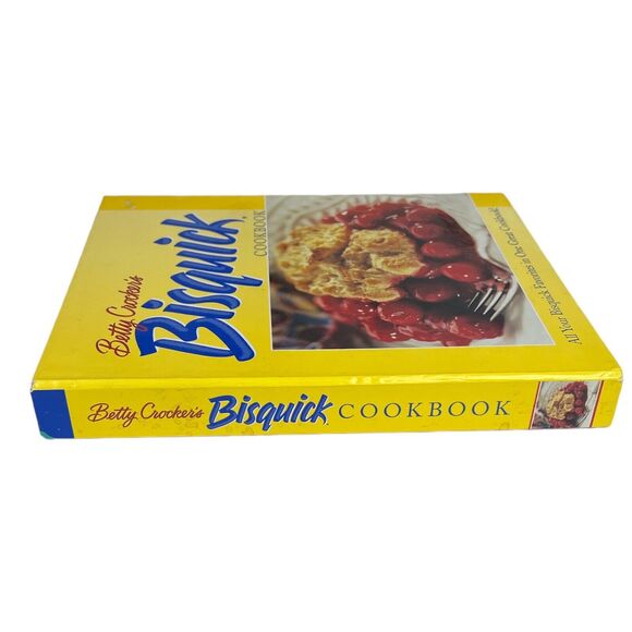 Y2K Betty Crocker First Edition Vintage Bisquick Spiral Hardcover Cookbook - Picture 3 of 12